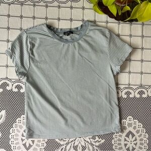 Splash Striped Gray and White T-Shirt size large
